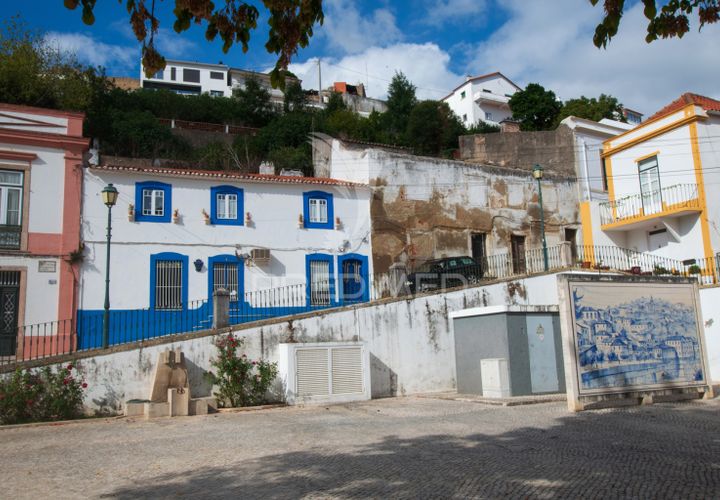 Helårsgrund i Alenquer, Lisbon, Alenquer - € 220.000 | Ref: 043817 - foto 1