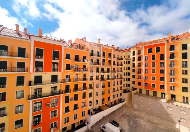 Lejlighed i Amadora, Lisbon, Amadora - € 450.000 | Ref: 047114 - foto 1