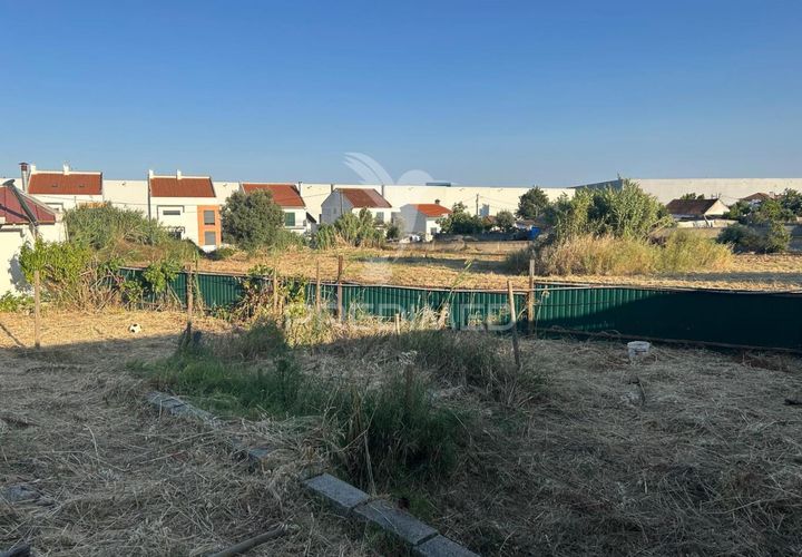Helårsgrund i Alenquer, Lisbon, Alenquer - € 65.000 | Ref: 052777 - foto 1