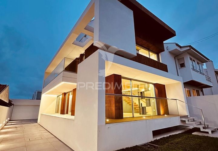 Byhus i Vila Nova de Gaia, Porto, Vila Nova de Gaia - € 980.000 | Ref: 053106 - foto 1