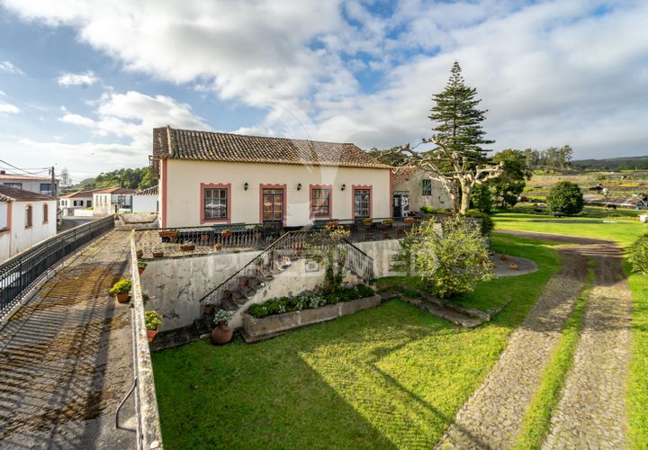 Byhus i Angra do Heroismo, Terceira, Angra do Heroismo - € 450.000 | Ref: 042920 - foto 1