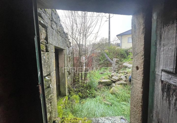 Byhus i Meda, Guarda, Meda - € 25.000 | Ref: 051864 - foto 1