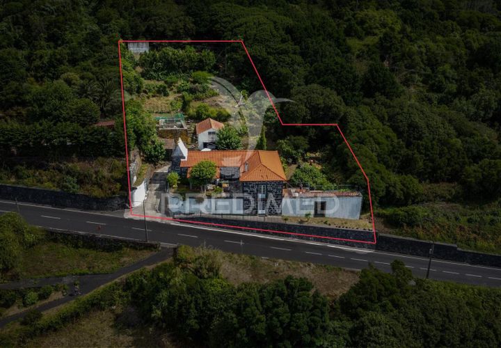 Byhus i Velas, Sao Jorge, Velas - € 350.000 | Ref: 054792 - foto 1
