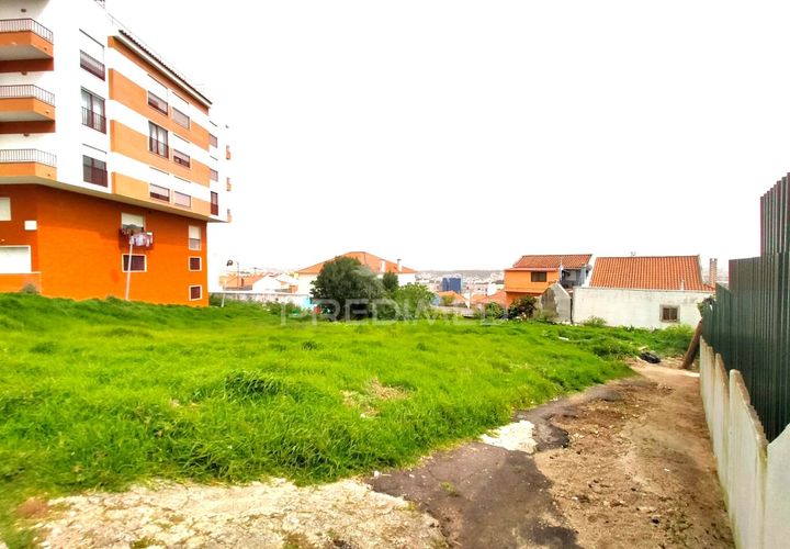 Helårsgrund i Amadora, Lisbon, Amadora - € 85.000 | Ref: 043937 - foto 1