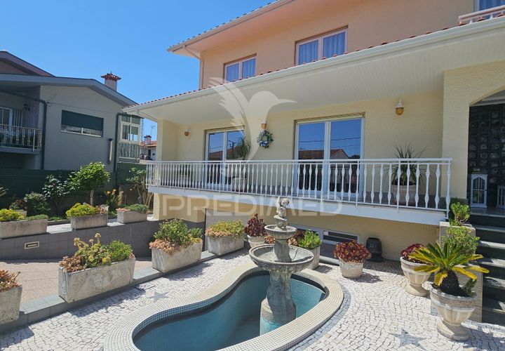 Byhus i Santo Tirso, Porto, Santo Tirso - € 440.000 | Ref: 045029 - foto 1