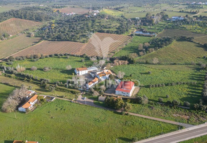 Farm hus i Estremoz, Evora, Estremoz - € 1.070.000 | Ref: 050842 - foto 1