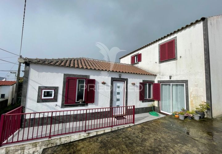 Byhus i Angra do Heroismo, Terceira, Angra do Heroismo - € 270.000 | Ref: 057619 - foto 1