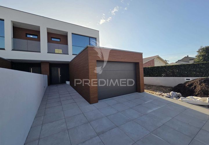Byhus i Aveiro, Aveiro, Aveiro - € 485.500 | Ref: 058786 - foto 1