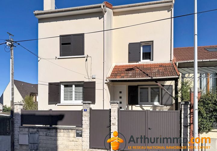 Villa a Nanterre, Hauts-de-Seine, Nanterre - € 699.000 | Ref: 86890338 - foto 1