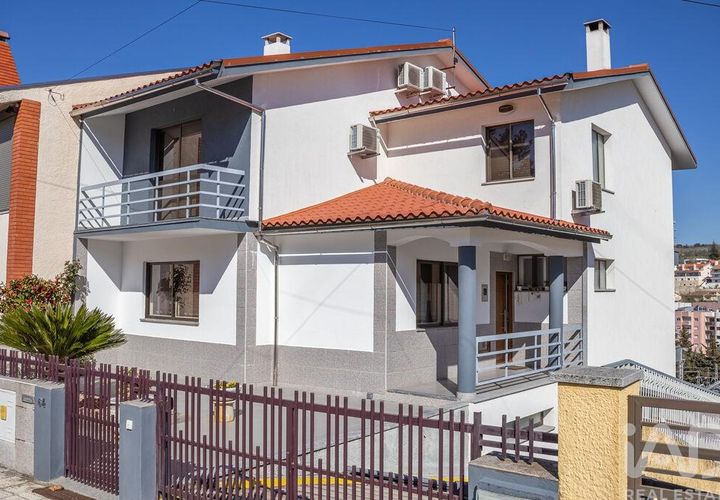 Byhus i Braganca, Braganca, Braganca - € 285.000 | Ref: 859462 - foto 1