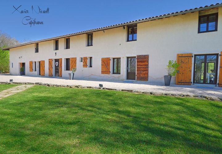 Villa a Louhans, Saone-et-Loire, Louhans - € 879.000 | Ref: 340938856135 - foto 1