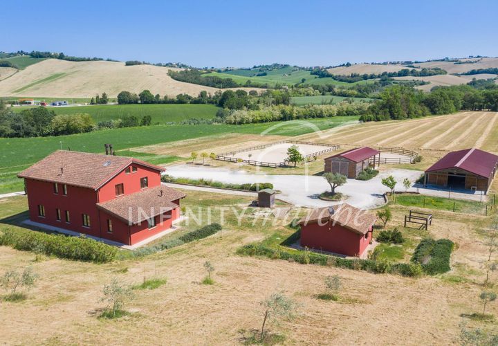 Landejendom i Montegranaro, Fermo, Montegranaro - € 1.330.000 | Ref: 265 - foto 1