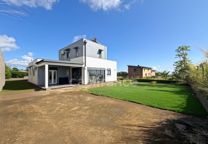 Villa a Sainte-Marie, La Reunion, Sainte-Marie - € 579.000 | Ref: 340934332038 - foto 1