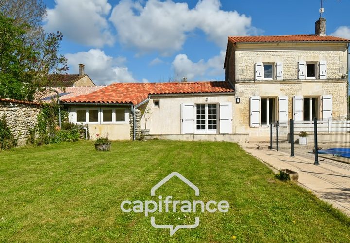 Landejendom i Torxe, Charente-Maritime, Torxe - € 197.000 | Ref: 340930500410 - foto 1