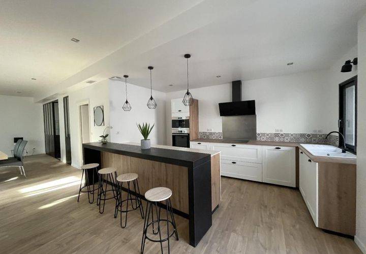 Leilighet i Aurillac, Cantal, Aurillac - € 290 000 | Ref: 5BA5BD054D6A415C - foto 1