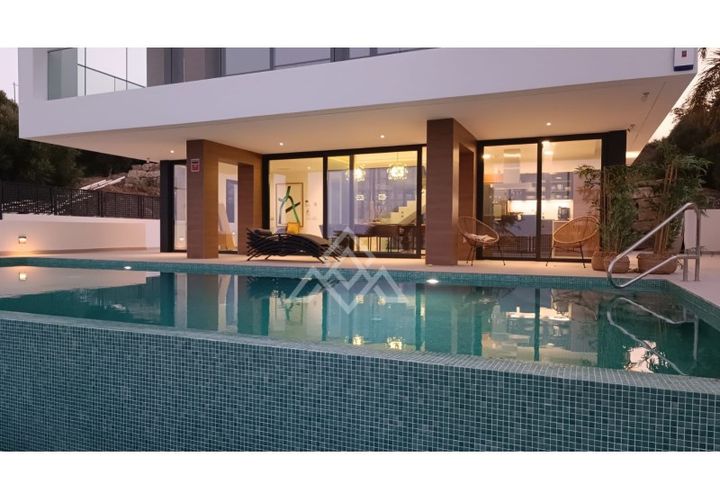 Villa a Estepona, Malaga, Estepona - € 1.440.000 | Ref: MPO-0605 - foto 1