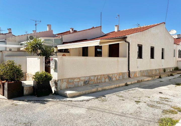 Bungalow i Torrevieja, Alicante, Torrevieja - € 169.950 | Ref: 4131ST - foto 1