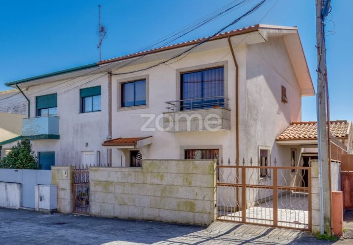 Villa i Gondomar, Porto, Gondomar - € 395 000 | Ref: ZMPT587238 - foto 1