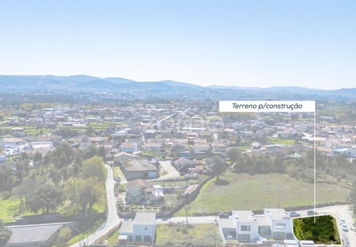 Helårsgrund i Vila Verde, Braga, Vila Verde - € 209.750 | Ref: ZMPT586543 - foto 1