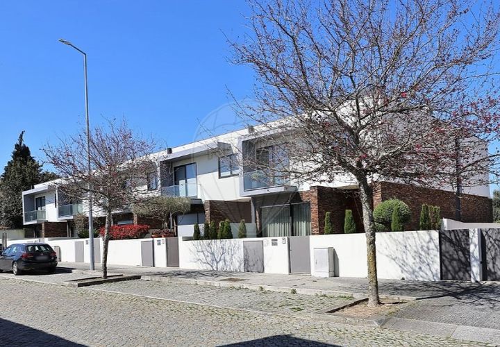 Villa i Maia, Porto, Maia - € 620.000 | Ref: 120781104-1124 - foto 1