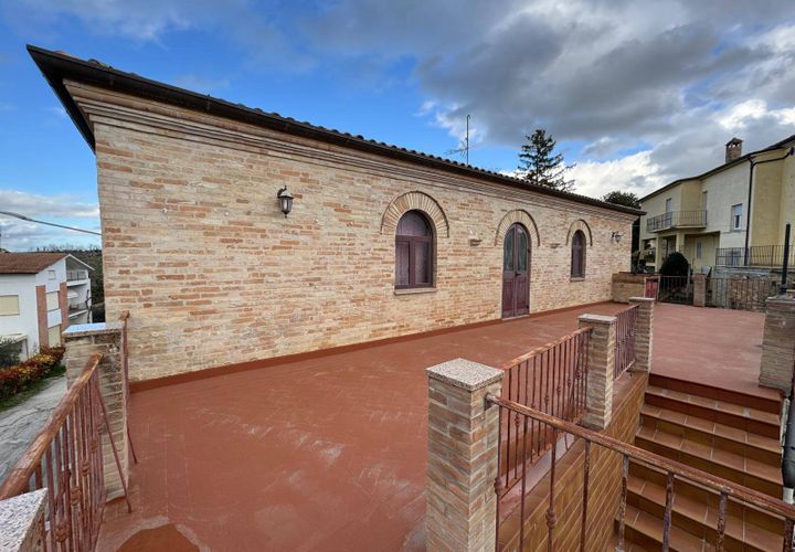 Villa a Montottone, Fermo, Montottone - € 90.000 | Ref: VV483 - foto 1