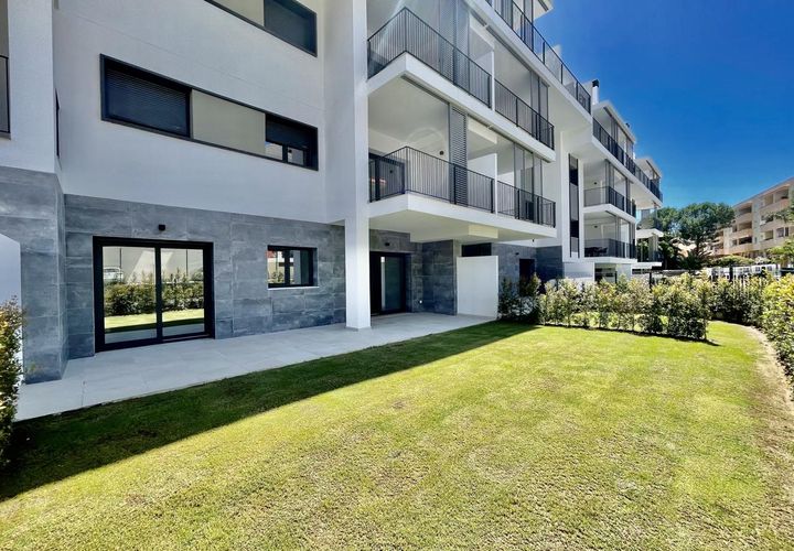 Leilighet i Estepona, Malaga, Estepona - € 590 000 | Ref: DirectIsidoraLiving - foto 1