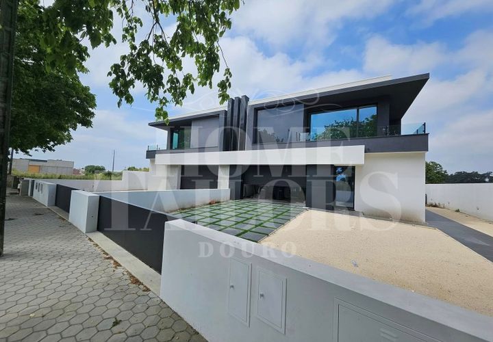 Villa i Aveiro, Aveiro, Aveiro - € 625.000 | Ref: HT_7144 - foto 1