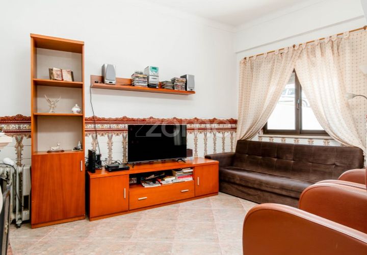 Villa in Azambuja, Lisbon, Azambuja - € 275.000 | Ref: ZMPT587243 - foto 1