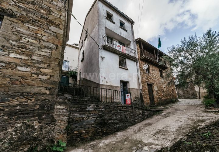 Landsbyhus i Covilha, Castelo Branco, Covilha - € 20.000 | Ref: 111260086 - foto 1
