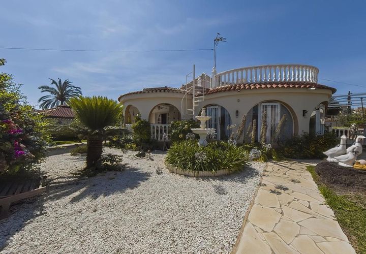 Villa i Torrevieja, Alicante, Torrevieja - € 675.000 | Ref: 741559 - foto 1