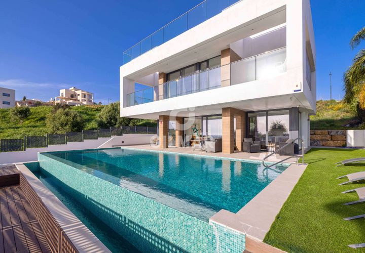 Villa i Estepona, Malaga, Estepona - € 1.440.000 | Ref: 220842 - foto 1