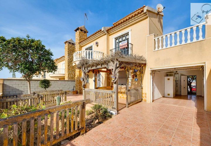 Villa a Torrevieja, Alicante, Torrevieja - € 289.000 | Ref: M-5538 - foto 1