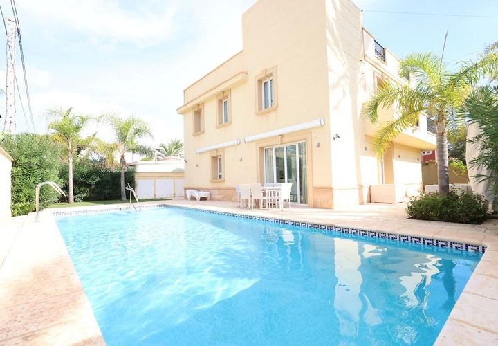 Villa en Cabo Roig, Alicante, Cabo Roig - € 990.000 | Ref: 31223 - photo 1