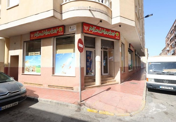 Propiedad comercial en Torrevieja, Alicante, Torrevieja - € 250.000 | Ref: 31214 - photo 1