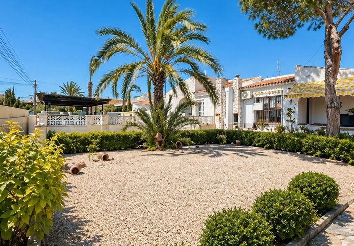 Villa en Torrevieja, Alicante, Torrevieja - € 299.000 | Ref: 31131 - photo 1