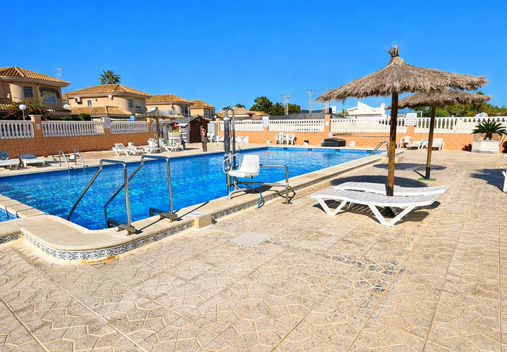 Bungalow en Torrevieja, Alicante, Torrevieja - € 132.000 | Ref: 31050 - photo 1