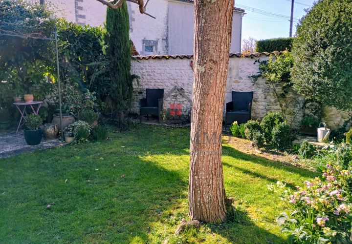 Villa in Celles, Charente-Maritime, Celles - € 257.250 | Ref: 691 - foto 1