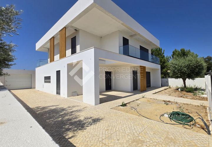 Villa i Setubal, Setubal, Setubal - € 840 000 | Ref: 393 - foto 1