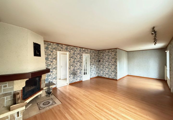 Villa a Combs-la-Ville, Seine-et-Marne, Combs-la-Ville - € 279.000 | Ref: 86794196 - foto 1