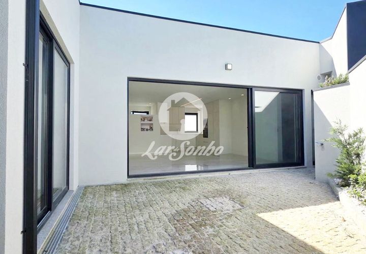 Rækkehus i Matosinhos, Porto, Matosinhos - € 570.000 | Ref: 240-M-26205 - foto 1