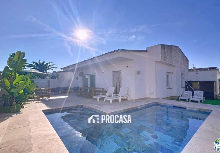 Villa i Empuriabrava, Gerona, Empuriabrava - € 385.000 | Ref: 4225 - foto 1