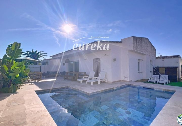 Villa i Empuriabrava, Gerona, Empuriabrava - € 385.000 | Ref: 2542 - foto 1