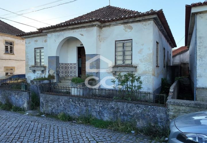 Villa a Tortosendo, Castelo Branco, Tortosendo - € 120.000 | Ref: 336/M/02009 - foto 1