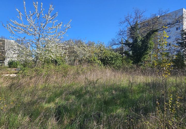 Helårsgrund i Longvic, Cote-d'Or, Longvic - € 120.000 | Ref: MB-5746 - foto 1