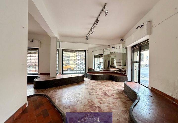 Erhvervsejendom i Florence, Florence, Florence - € 450.000 | Ref: a26134 - foto 1