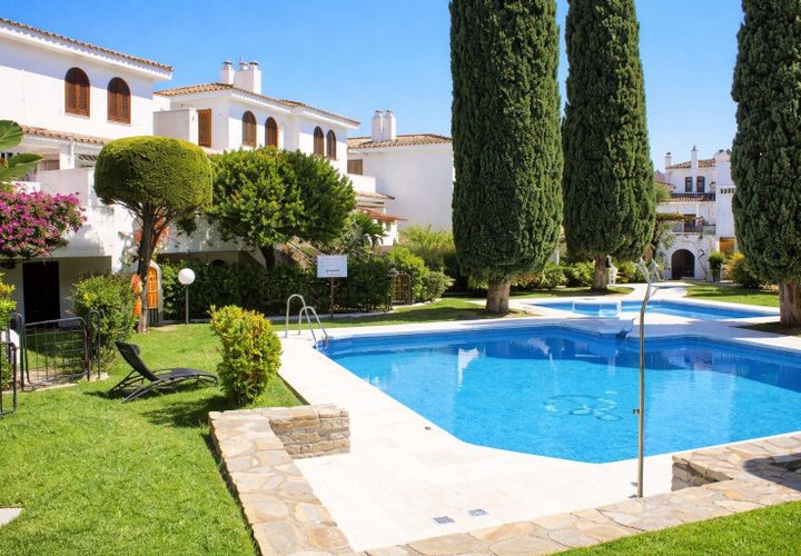 Rækkehus i Estepona, Malaga, Estepona - € 430.000 | Ref: DLR17050/14009 - foto 1