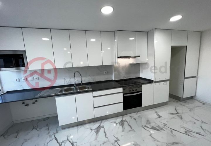 Lejlighed i Corroios, Setubal, Corroios - € 350.000 | Ref: 4900OB1 - foto 1