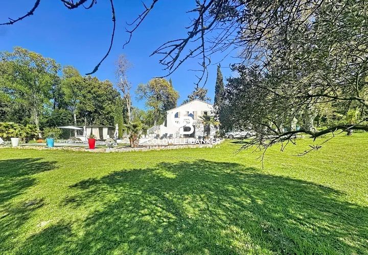 Villa em Les Arcs, Var, Les Arcs - € 1.790.000 | Ref: 86904622 - foto 1