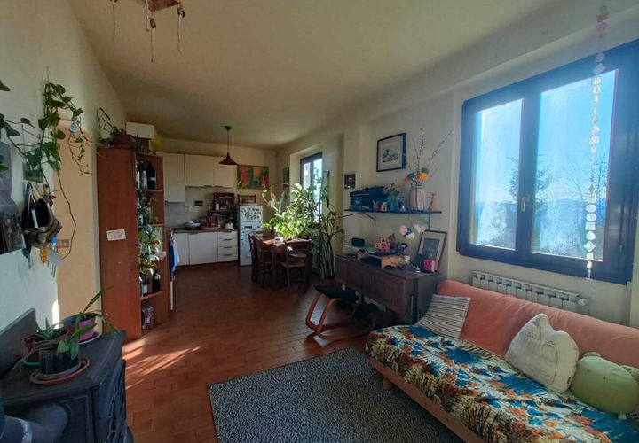 Villa i Rufina, Florence, Rufina - € 145.000 | Ref: 2258 - foto 1