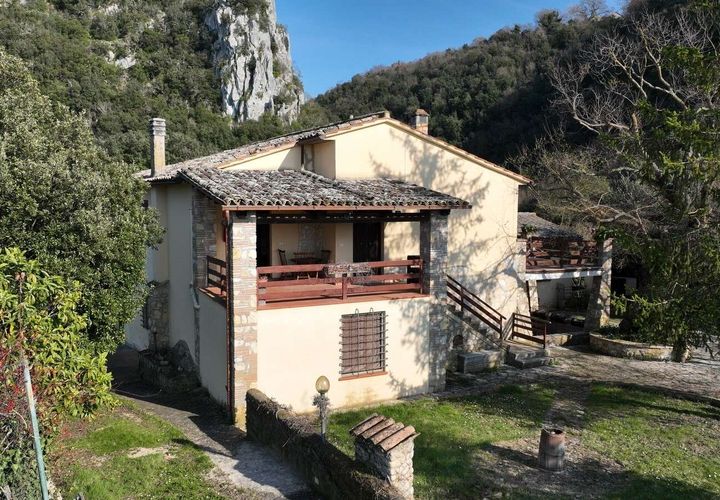 Villa i Montecchio, Terni, Montecchio - € 550 000 | Ref: MON41-1025419 - foto 1